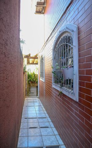 Casa à venda com 204m², 3 quartos e 3 vagasCorredor Externo