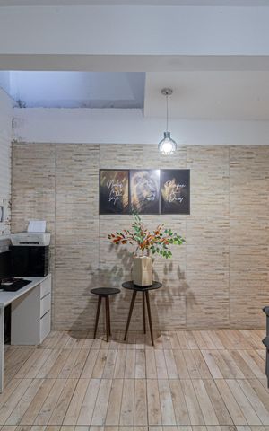 Casa à venda com 234m², 3 quartos e 3 vagas Casa à venda com 234m², 3 quartos e 3 vagasCasa 1 - Sala