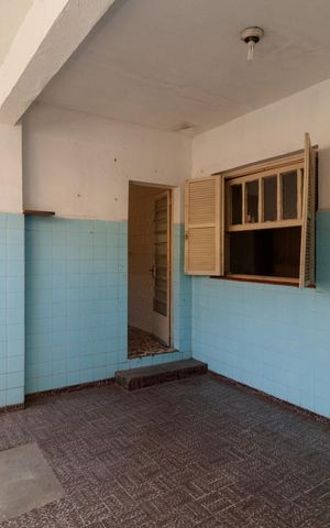 Casa à venda com 316m², 2 quartos e 2 vagas Casa à venda com 316m², 2 quartos e 2 vagasÁrea de Serviço