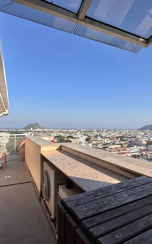 Apartamento à venda com 139m², 3 quartos e 1 vaga Apartamento à venda com 139m², 3 quartos e 1 vagaTerraço