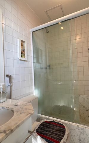 Apartamento à venda com 139m², 3 quartos e 1 vaga Apartamento à venda com 139m², 3 quartos e 1 vagaSuíte - Banheiro