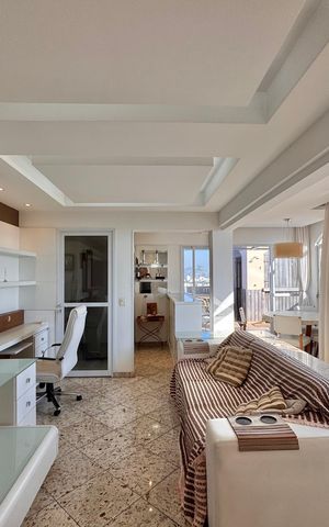 Apartamento à venda com 139m², 3 quartos e 1 vaga Apartamento à venda com 139m², 3 quartos e 1 vagaSala