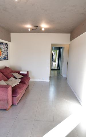 Apartamento para alugar com 72m², 1 quarto e 1 vagaSala