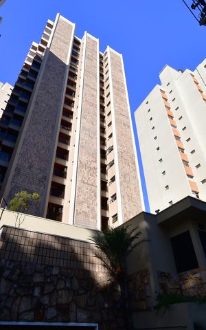 Apartamento para alugar com 72m², 1 quarto e 1 vagaFachada do Prédio