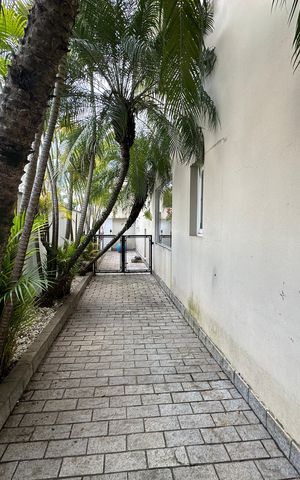 Apartamento para alugar com 500m², 4 quartos e 4 vagas Apartamento para alugar com 500m², 4 quartos e 4 vagasQuintal