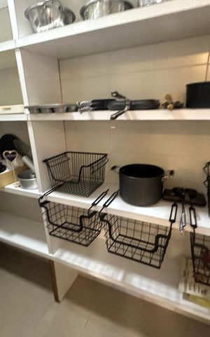 Casa de condomínio para alugar com 500m², 4 quartos e 4 vagas Casa de condomínio para alugar com 500m², 4 quartos e 4 vagasDespensa