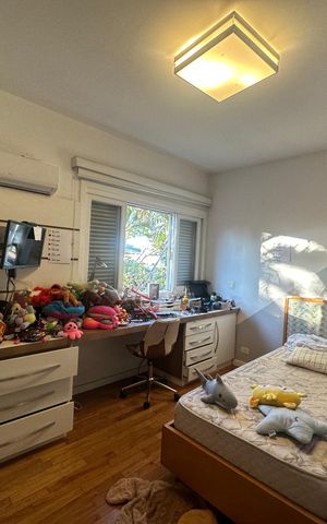 Casa de condomínio para alugar com 500m², 4 quartos e 4 vagas Casa de condomínio para alugar com 500m², 4 quartos e 4 vagasSuíte 1