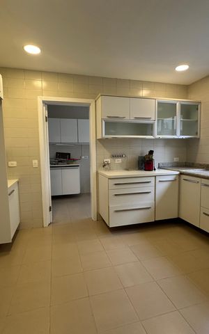 Apartamento para alugar com 500m², 4 quartos e 4 vagas Apartamento para alugar com 500m², 4 quartos e 4 vagasCozinha
