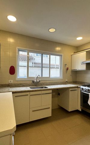 Apartamento para alugar com 500m², 4 quartos e 4 vagas Apartamento para alugar com 500m², 4 quartos e 4 vagasCozinha