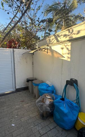 Casa de condomínio para alugar com 500m², 4 quartos e 4 vagas Casa de condomínio para alugar com 500m², 4 quartos e 4 vagasQuintal