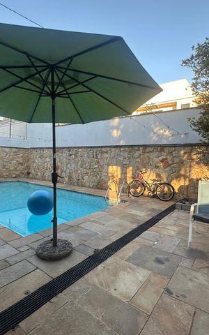 Casa de condomínio para alugar com 500m², 4 quartos e 4 vagas Casa de condomínio para alugar com 500m², 4 quartos e 4 vagasPiscina