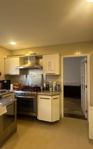 Casa de condomínio para alugar com 500m², 4 quartos e 4 vagas Casa de condomínio para alugar com 500m², 4 quartos e 4 vagasCozinha
