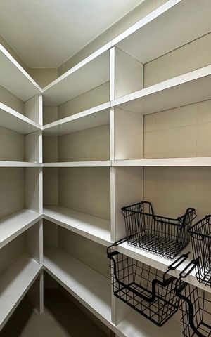 Apartamento para alugar com 500m², 4 quartos e 4 vagas Apartamento para alugar com 500m², 4 quartos e 4 vagasDespensa
