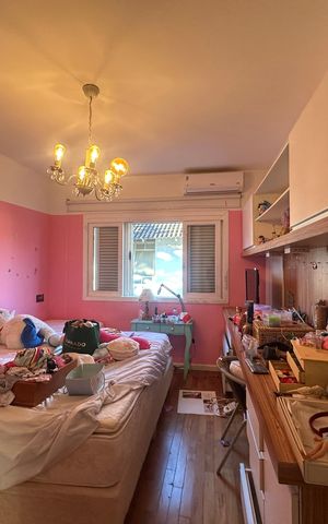 Casa de condomínio para alugar com 500m², 4 quartos e 4 vagas Casa de condomínio para alugar com 500m², 4 quartos e 4 vagasQuarto 1
