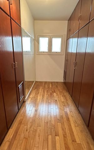 Apartamento para alugar com 500m², 4 quartos e 4 vagas Apartamento para alugar com 500m², 4 quartos e 4 vagasCloset da suíte 2