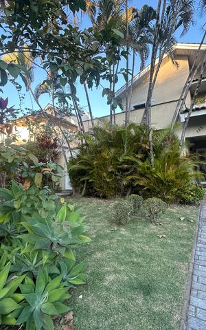 Casa de condomínio para alugar com 500m², 4 quartos e 4 vagas Casa de condomínio para alugar com 500m², 4 quartos e 4 vagasFachada