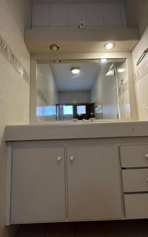 Apartamento para alugar com 500m², 4 quartos e 4 vagas Apartamento para alugar com 500m², 4 quartos e 4 vagasBanheiro da Suíte 1
