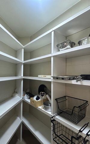 Casa de condomínio para alugar com 500m², 4 quartos e 4 vagas Casa de condomínio para alugar com 500m², 4 quartos e 4 vagasDespensa