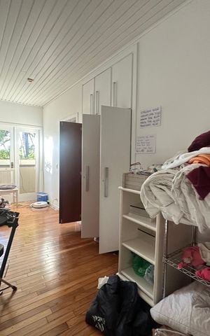 Casa de condomínio para alugar com 500m², 4 quartos e 4 vagas Casa de condomínio para alugar com 500m², 4 quartos e 4 vagasHall social