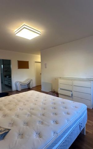 Casa de condomínio para alugar com 500m², 4 quartos e 4 vagas Casa de condomínio para alugar com 500m², 4 quartos e 4 vagasSuíte 2
