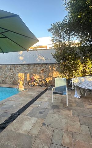 Casa de condomínio para alugar com 500m², 4 quartos e 4 vagas Casa de condomínio para alugar com 500m², 4 quartos e 4 vagasPiscina