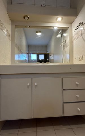 Apartamento para alugar com 500m², 4 quartos e 4 vagas Apartamento para alugar com 500m², 4 quartos e 4 vagasBanheiro da Suíte 1