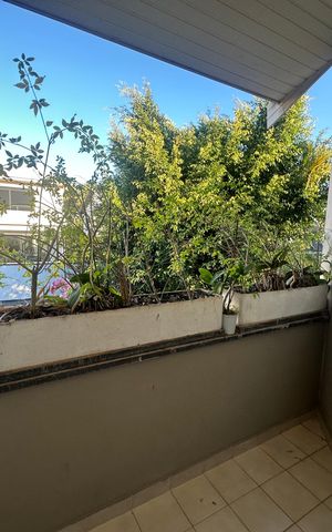 Casa de condomínio para alugar com 500m², 4 quartos e 4 vagas Casa de condomínio para alugar com 500m², 4 quartos e 4 vagasVaranda