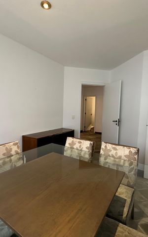 Apartamento para alugar com 500m², 4 quartos e 4 vagas Apartamento para alugar com 500m², 4 quartos e 4 vagasSala de Jantar