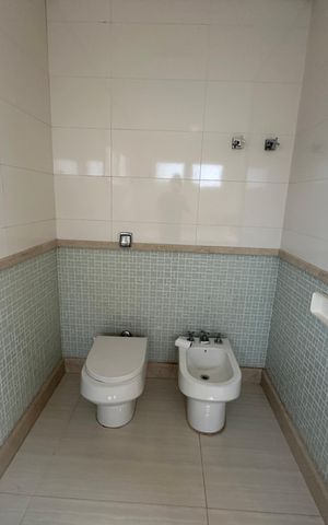 Apartamento para alugar com 500m², 4 quartos e 4 vagas Apartamento para alugar com 500m², 4 quartos e 4 vagasBanheiro da Suíte 2
