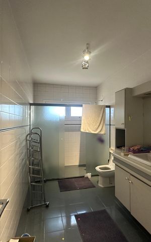 Casa de condomínio para alugar com 500m², 4 quartos e 4 vagas Casa de condomínio para alugar com 500m², 4 quartos e 4 vagasBanheiro Social