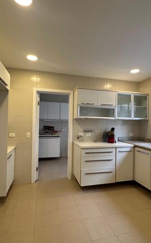 Apartamento para alugar com 500m², 4 quartos e 4 vagas Apartamento para alugar com 500m², 4 quartos e 4 vagasCozinha