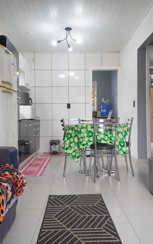 Casa à venda com 74m², 2 quartos e 1 vagasala