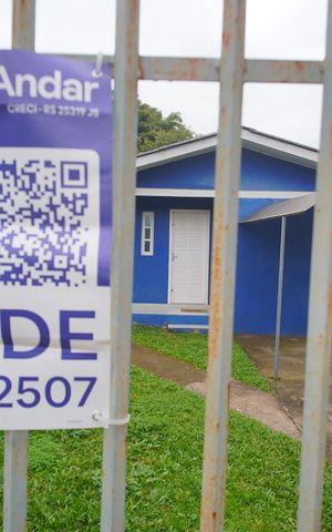 Casa à venda com 74m², 2 quartos e 1 vagaVZOE-47