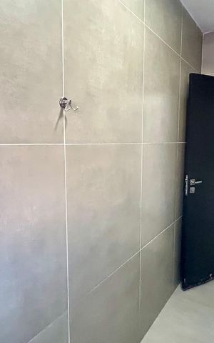 Casa à venda com 220m², 3 quartos e 4 vagas Casa à venda com 220m², 3 quartos e 4 vagasBanheiro 1