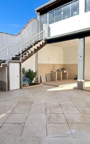 Casa à venda com 220m², 3 quartos e 4 vagas Casa à venda com 220m², 3 quartos e 4 vagasÁrea de Serviço