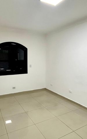 Casa à venda com 220m², 3 quartos e 4 vagas Casa à venda com 220m², 3 quartos e 4 vagasQuarto 1