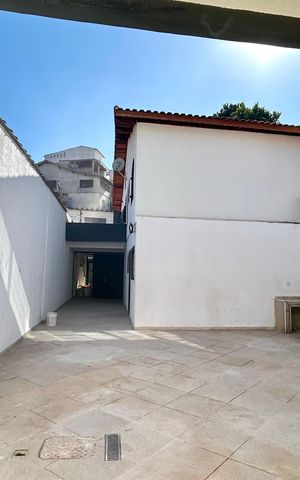 Casa à venda com 220m², 3 quartos e 4 vagas Casa à venda com 220m², 3 quartos e 4 vagasÁrea de Serviço
