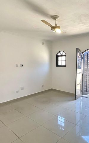 Casa à venda com 220m², 3 quartos e 4 vagas Casa à venda com 220m², 3 quartos e 4 vagasQuarto 3