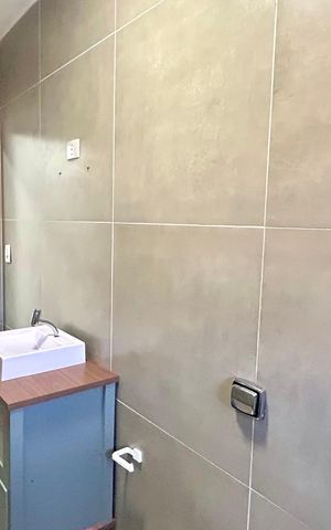 Casa à venda com 220m², 3 quartos e 4 vagas Casa à venda com 220m², 3 quartos e 4 vagasBanheiro 1