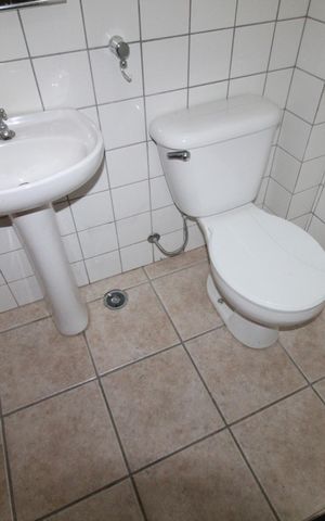 Casa para alugar com 90m², 1 quarto e 2 vagasBanheiro 2