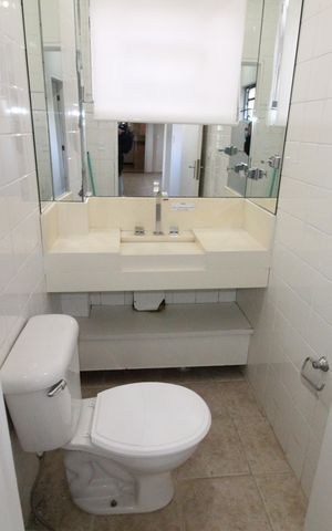 Casa para alugar com 90m², 1 quarto e 2 vagasBanheiro 1