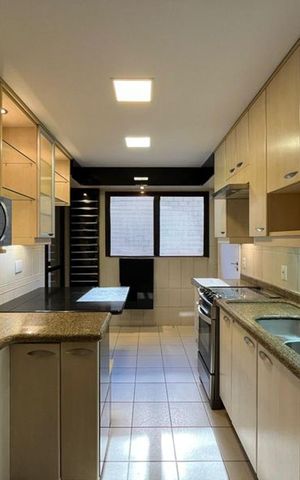 Apartamento para alugar com 171m², 3 quartos e 2 vagas Apartamento para alugar com 171m², 3 quartos e 2 vagasCozinha