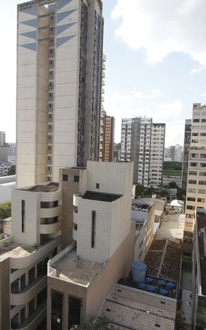 Apartamento à venda com 78m², 2 quartos e 2 vagasVista