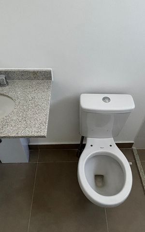 Apartamento à venda com 112m², 3 quartos e 3 vagas Apartamento à venda com 112m², 3 quartos e 3 vagasBanheiro da Suíte 1