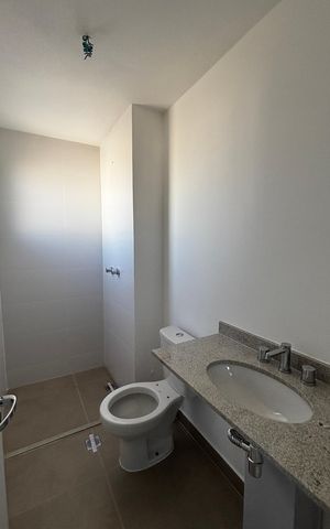 Apartamento à venda com 112m², 3 quartos e 3 vagas Apartamento à venda com 112m², 3 quartos e 3 vagasBanheiro da Suíte 2