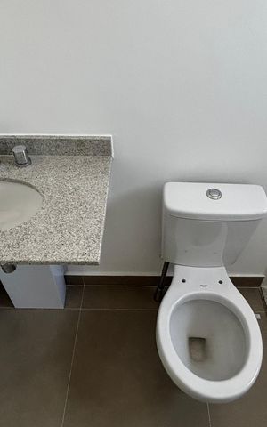 Apartamento à venda com 112m², 3 quartos e 3 vagas Apartamento à venda com 112m², 3 quartos e 3 vagasBanheiro da Suíte 1