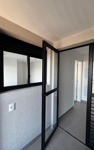 Apartamento à venda com 112m², 3 quartos e 3 vagas Apartamento à venda com 112m², 3 quartos e 3 vagasÁrea de Serviço - Varanda