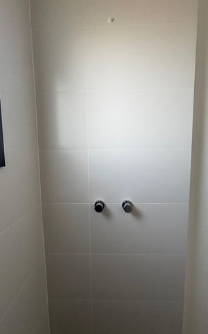 Apartamento à venda com 112m², 3 quartos e 3 vagas Apartamento à venda com 112m², 3 quartos e 3 vagasBanheiro da Suíte 1