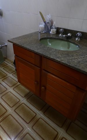 Casa à venda com 208m², 5 quartos e 4 vagasBanheiro 1