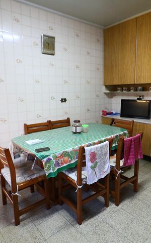Casa à venda com 208m², 5 quartos e 4 vagasCozinha
